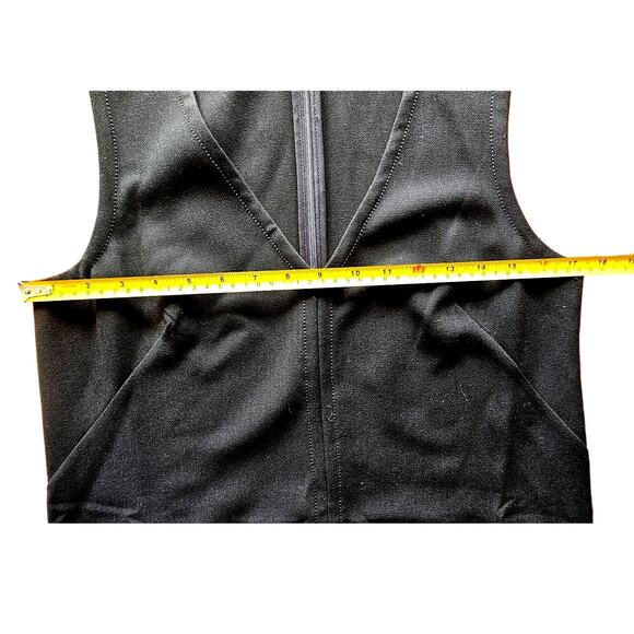 NWT Gap V Neck Sleeveless Black Mini  Dress w/ Pockets, Stitching details, Sz XS - Picture 8 of 10